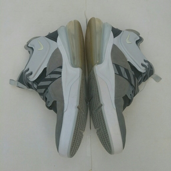 Nike Other - Nike air Force 270